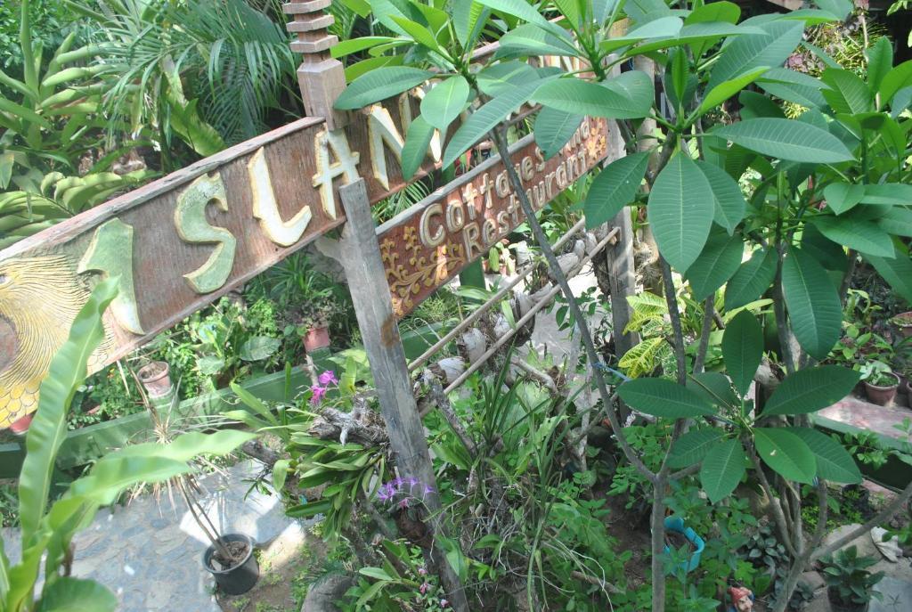 Islandfront Cottages And Restaurant El Nido Esterno foto